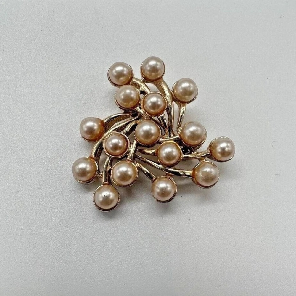 Vintage Emmons‎ Faux Pearl Brooch Pin Gold Tone Mid-Century Fashion Jewelry